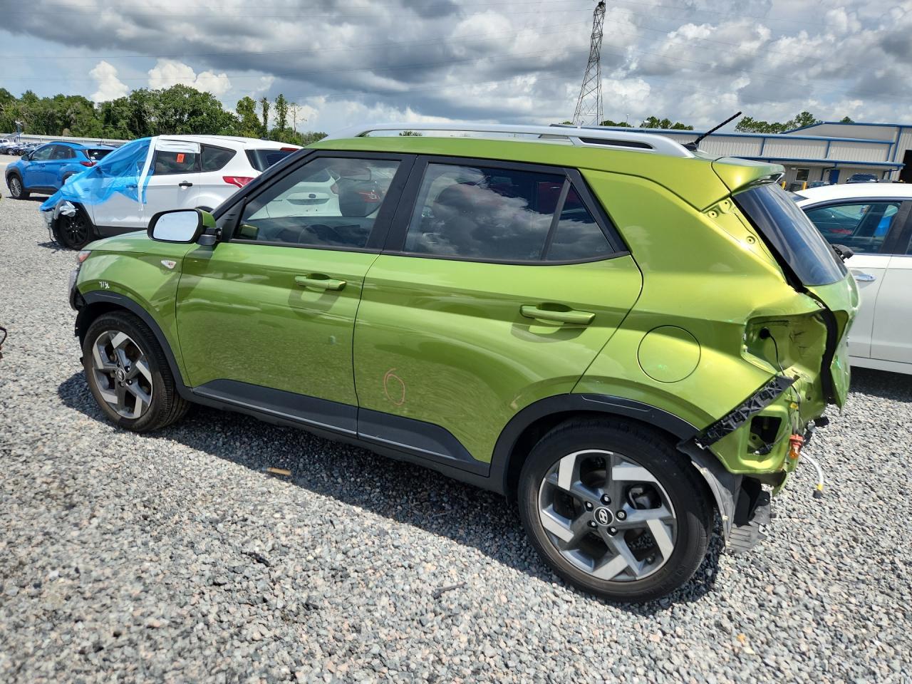 2023 Hyundai Venue Sel - Image 2