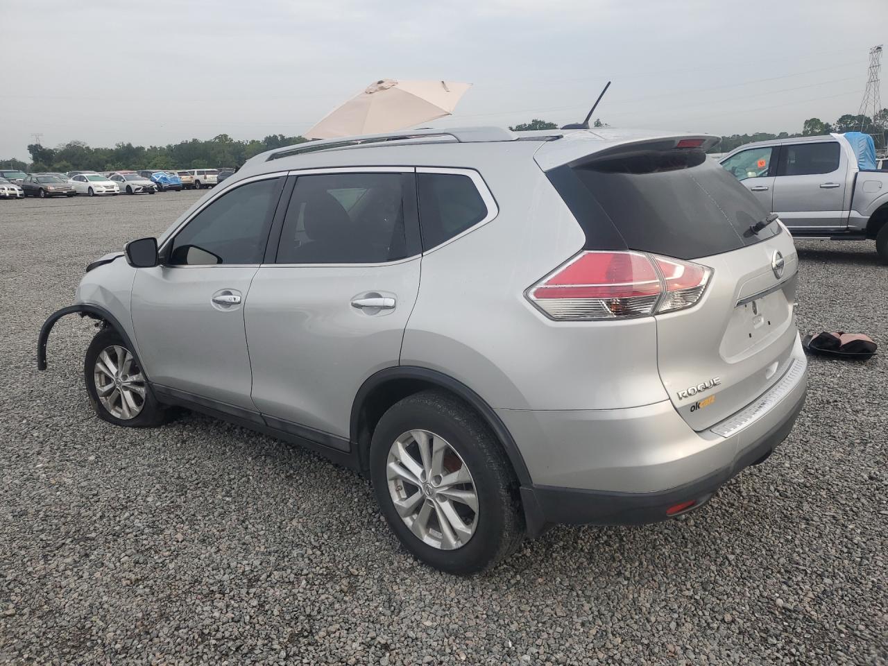 2015 Nissan Rogue Sv - Image 2