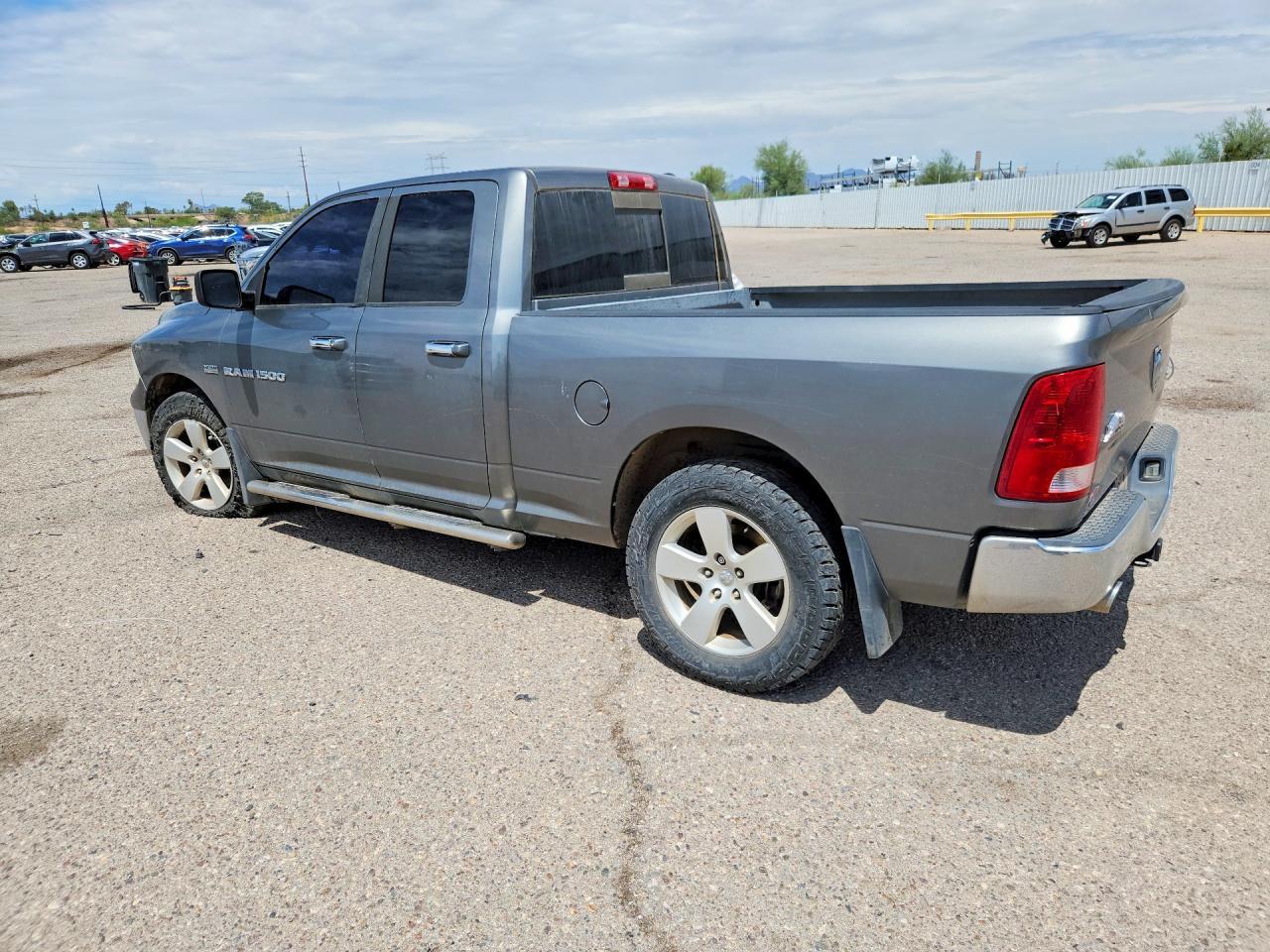 2011 Dodge Ram 1500 - Фото 2