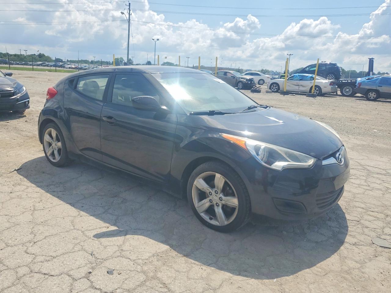 2013 Hyundai Veloster Base - Фото 4