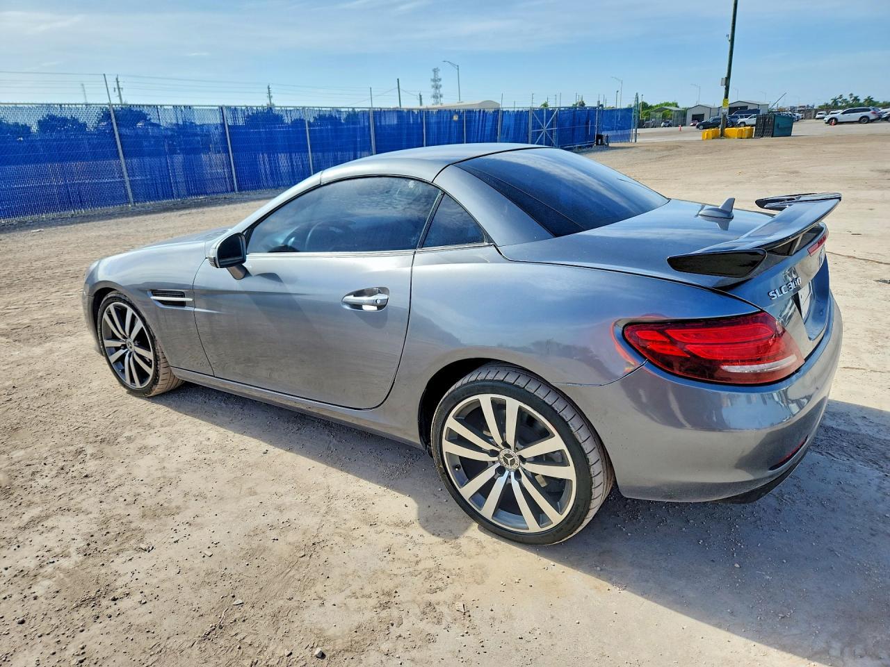 2017 Mercedes-Benz Slc 300 - Фото 2