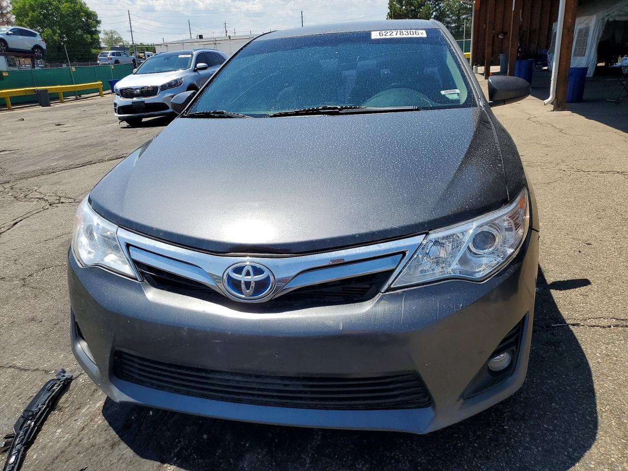 2012 Toyota Camry Hybrid Le - Фото 5