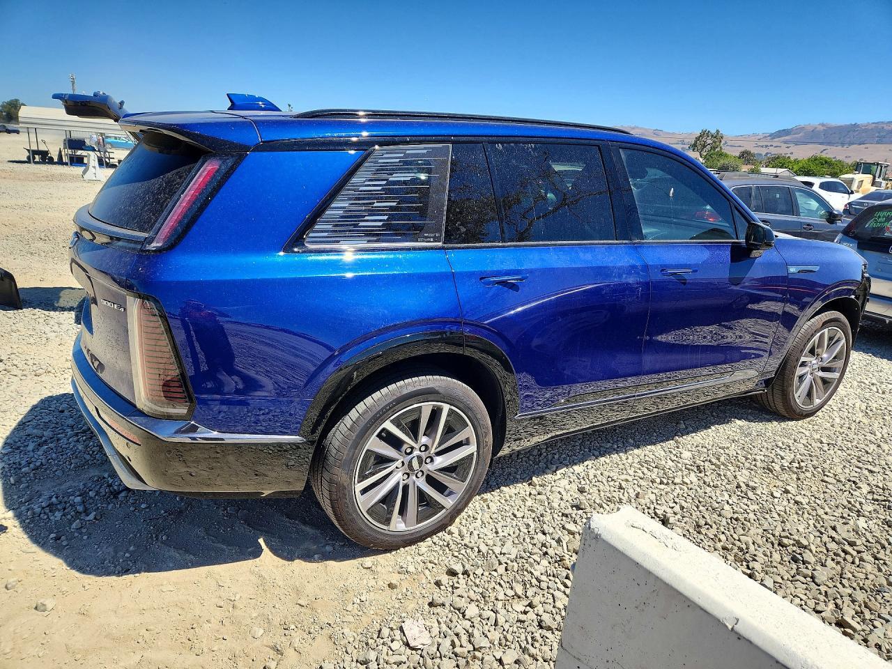2026 Cadillac Vistiq Sport - Фото 3