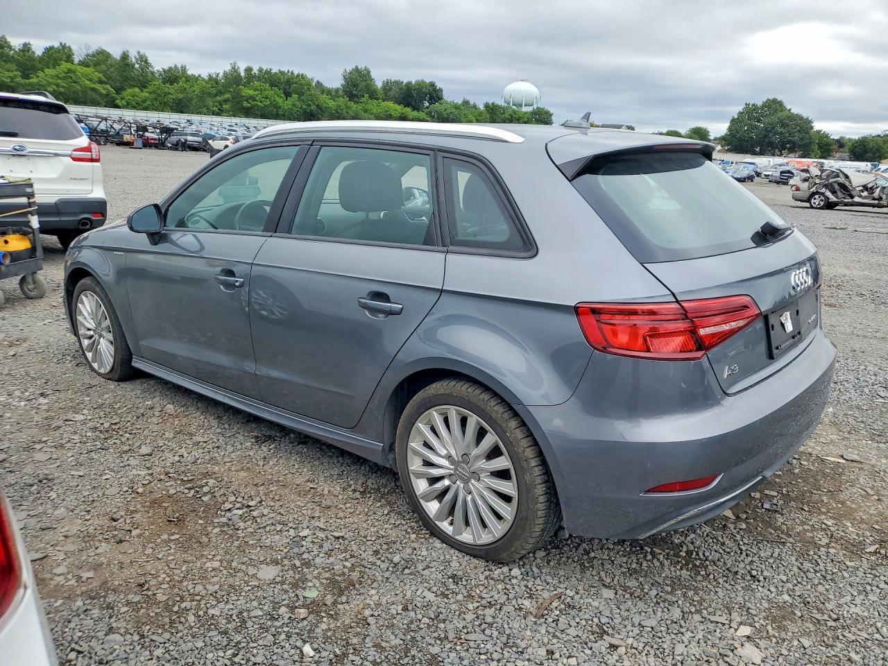 2017 Audi A3 E-Tron Premium - Image 2