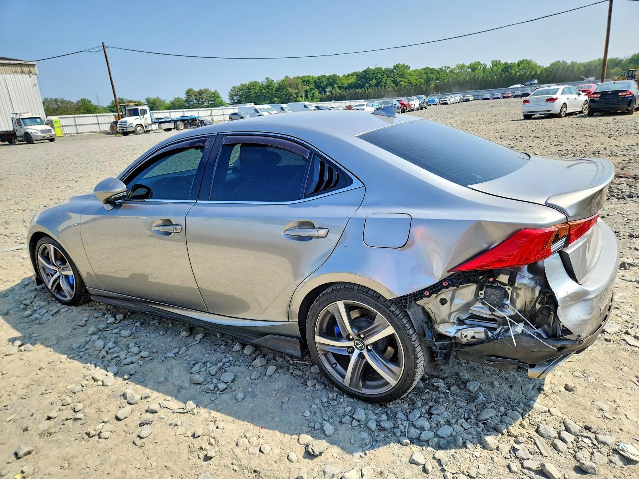2017 Lexus Is 300 - Фото 2
