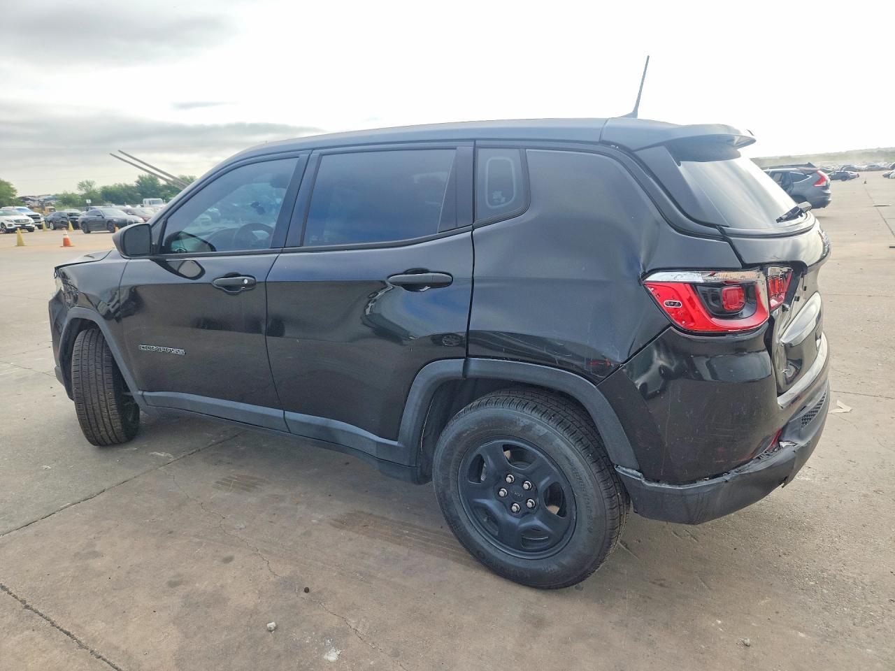 2019 Jeep Compass Sport - Фото 2