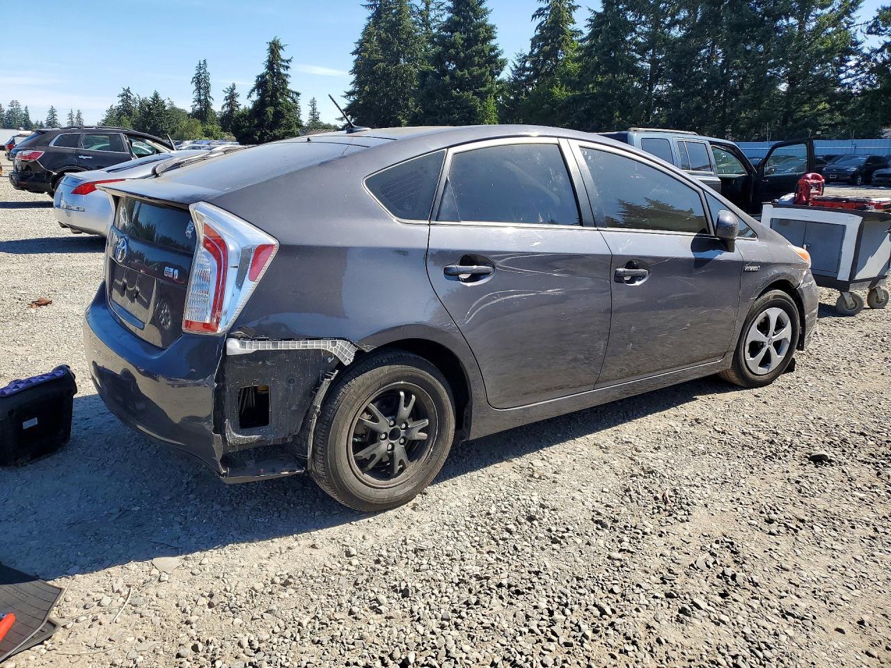 2014 Toyota Prius Four - Image 3