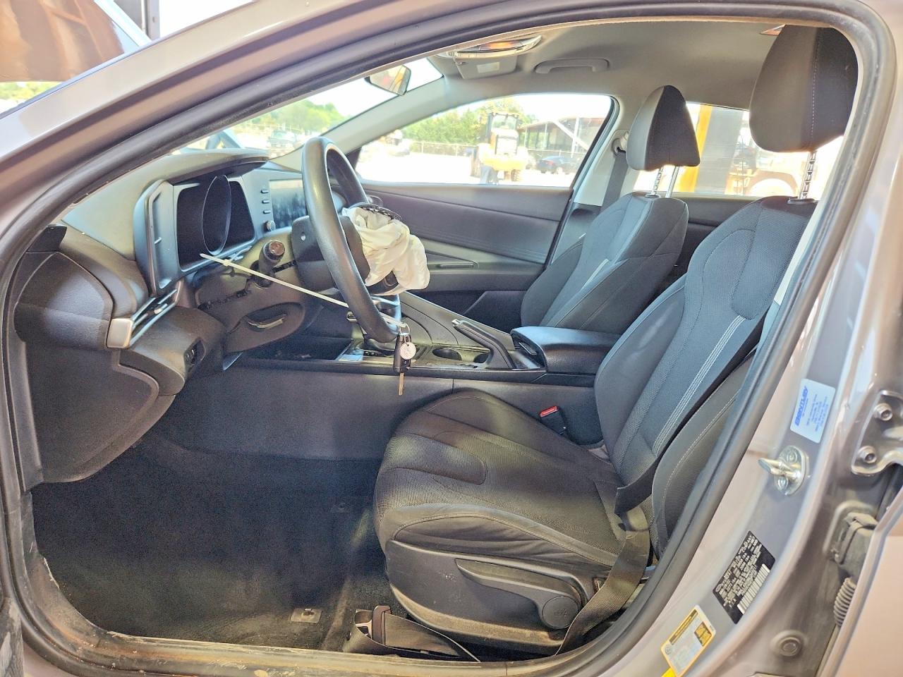 2022 Hyundai Elantra Se - Фото 7