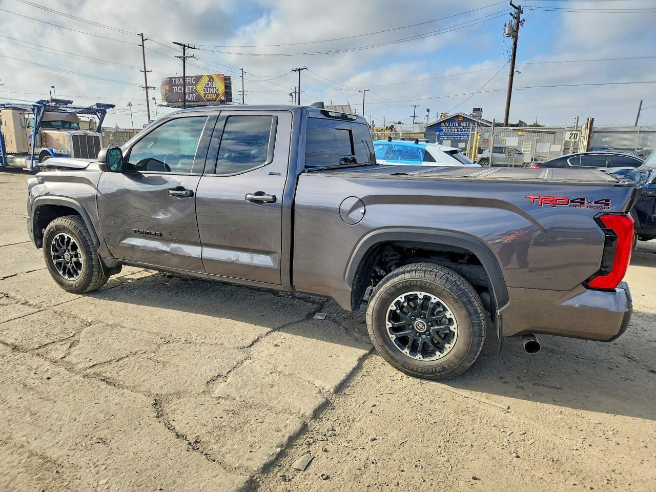 2023 Toyota Tundra Sr5 - Image 2