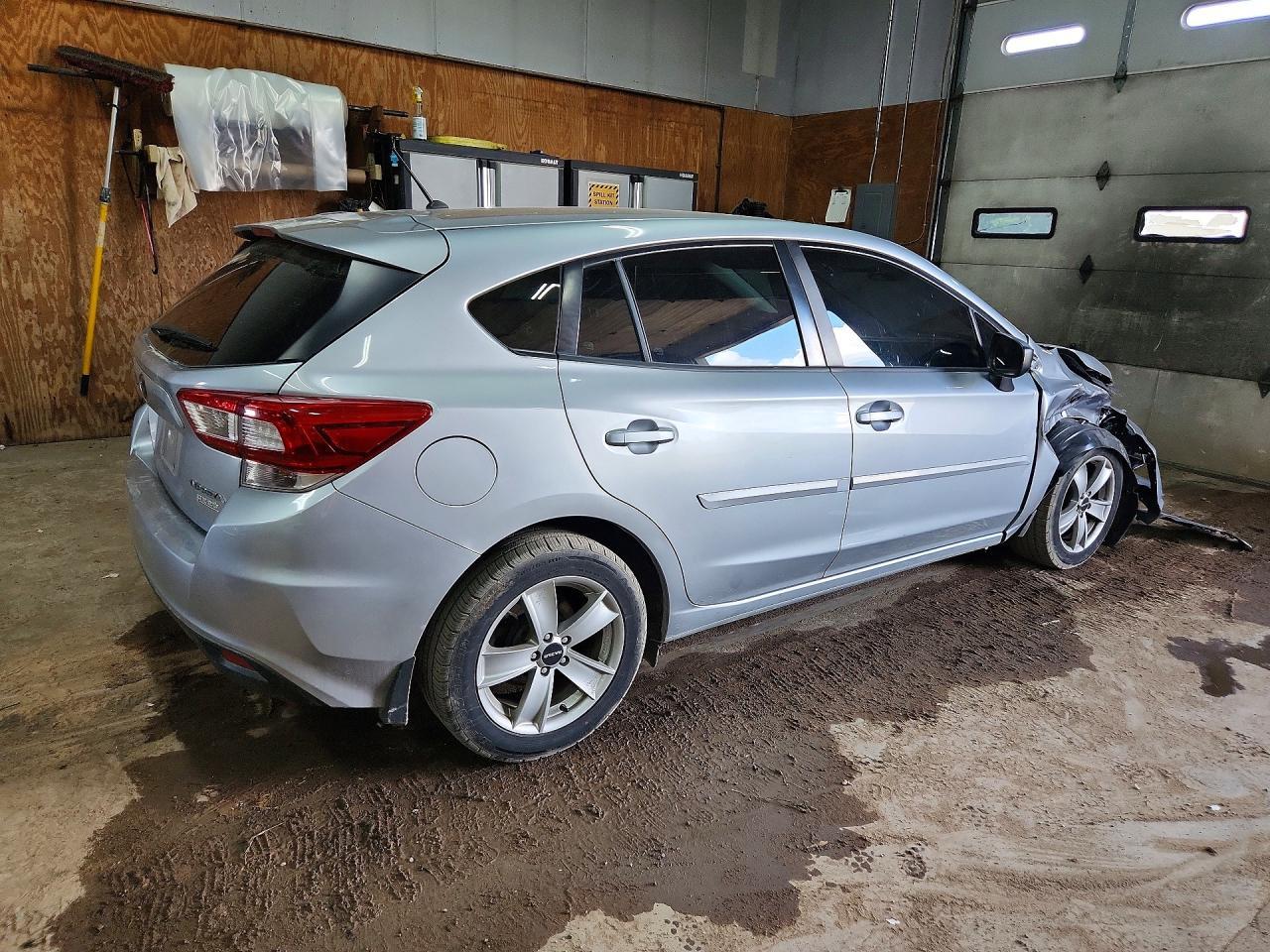 2017 Subaru Impreza - Фото 3