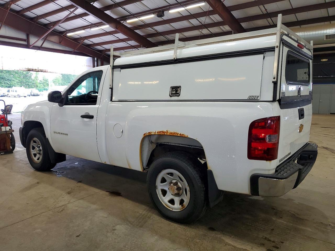 2013 Chevrolet Silverado C1500 - Image 2