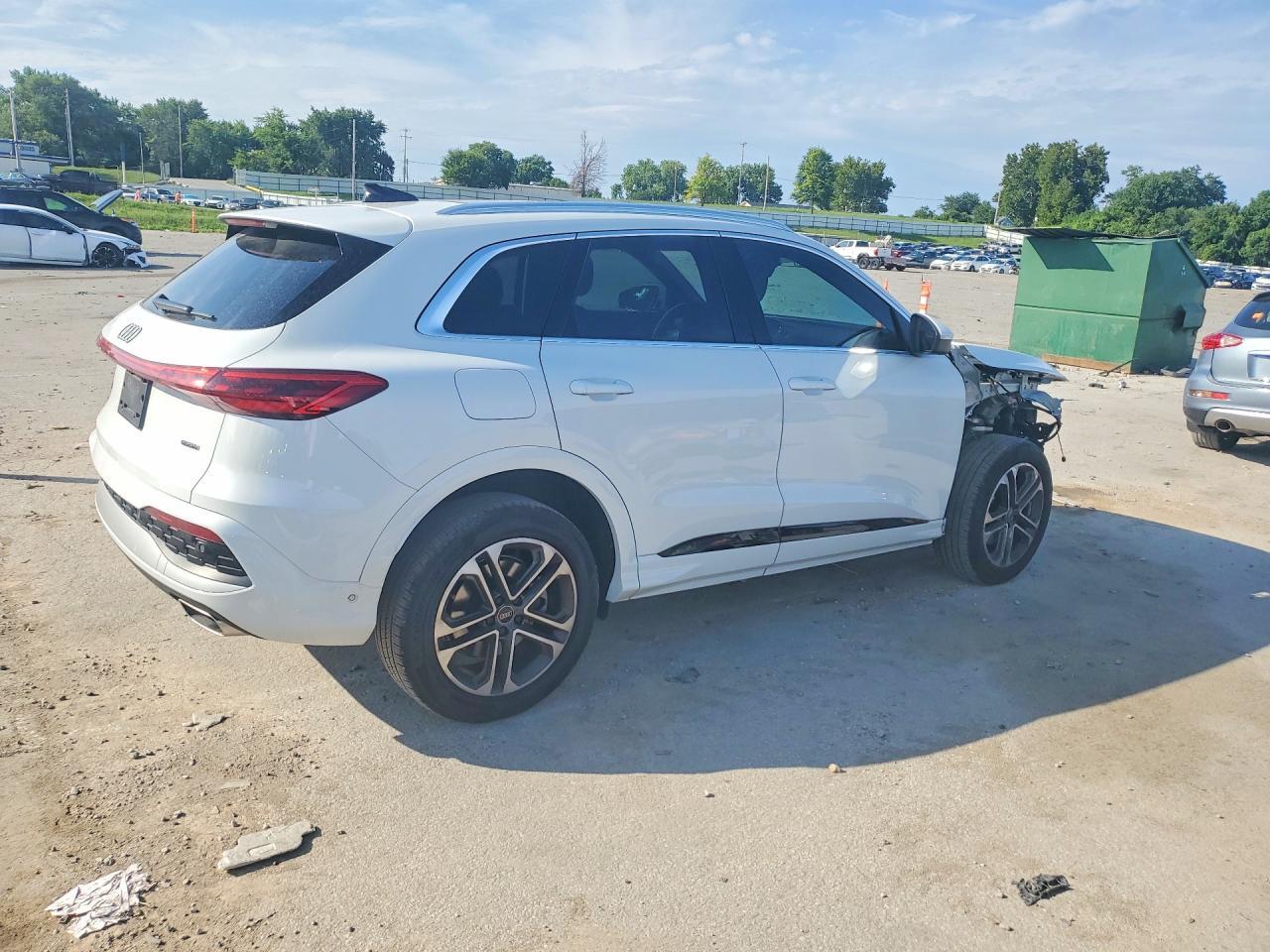2025 Audi Q5 Premium - Фото 3