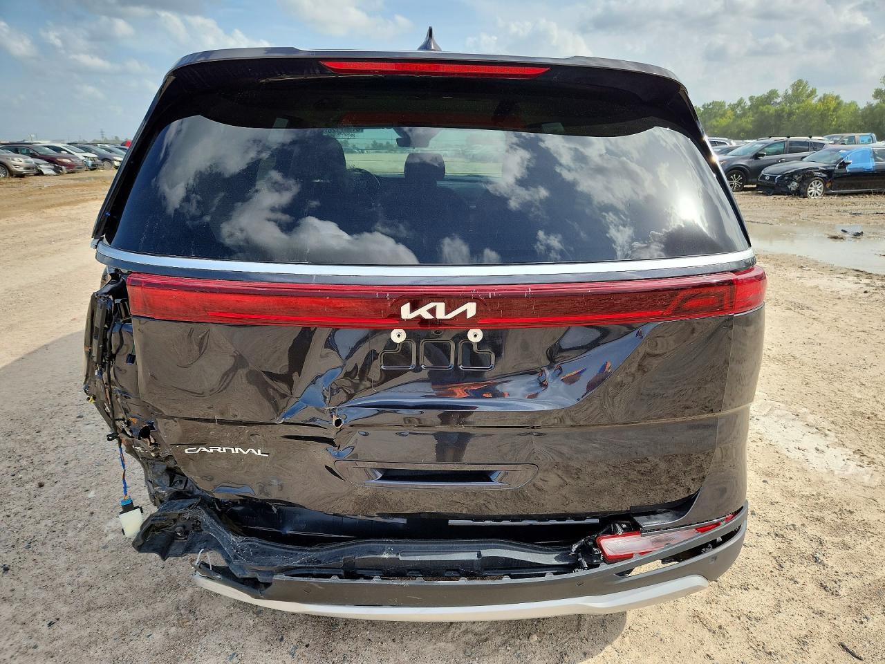 2024 Kia Carnival Lx - Image 6