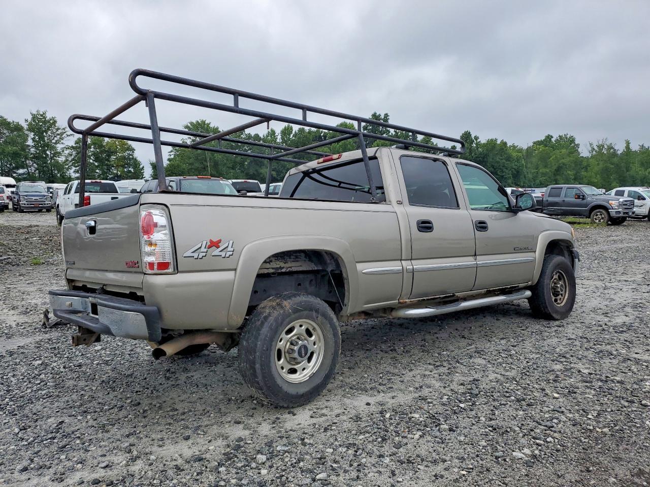 2001 GMC Sierra K2500 Heavy Duty - Image 3