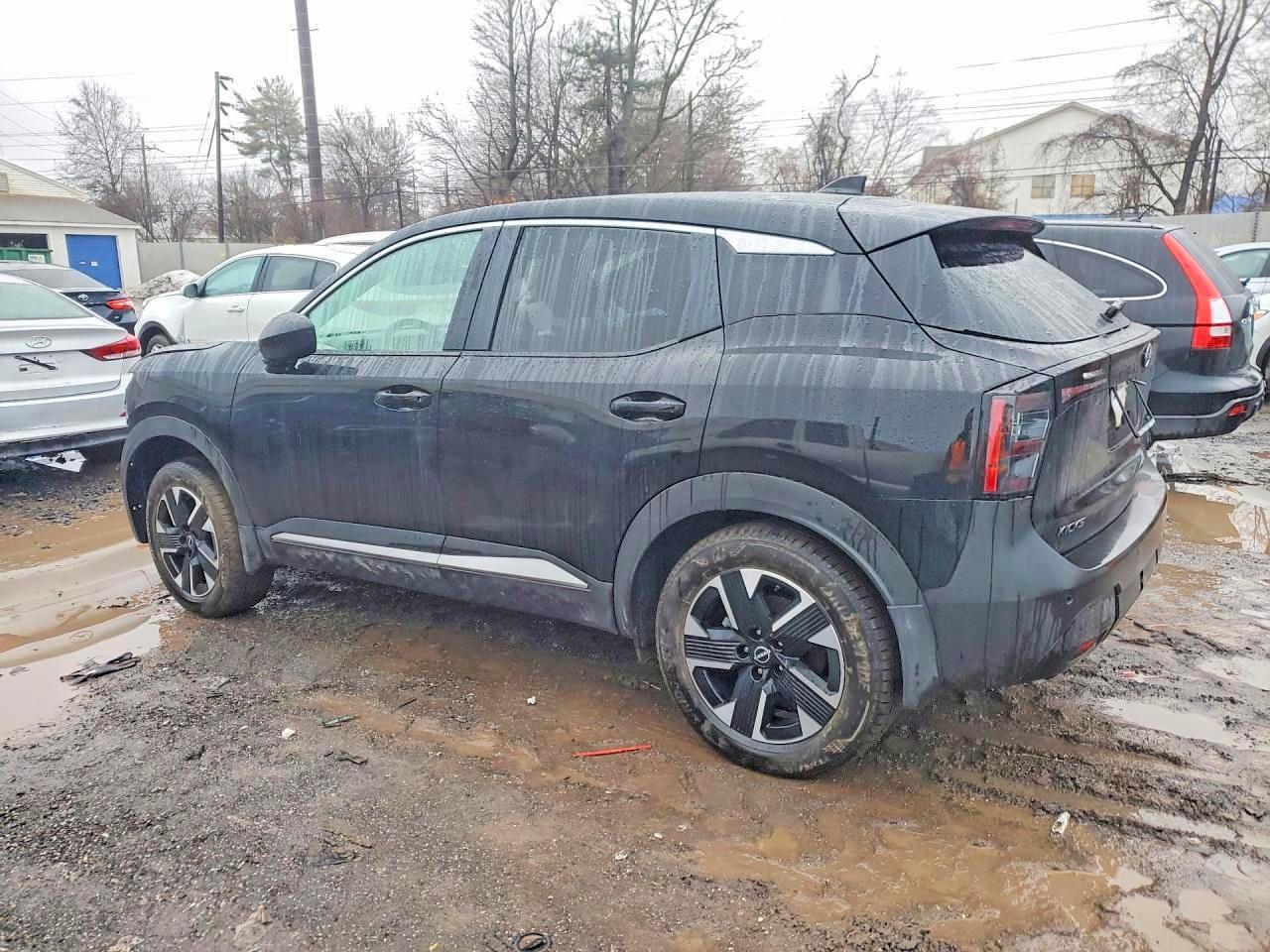 2025 Nissan Kicks Sv - Image 2