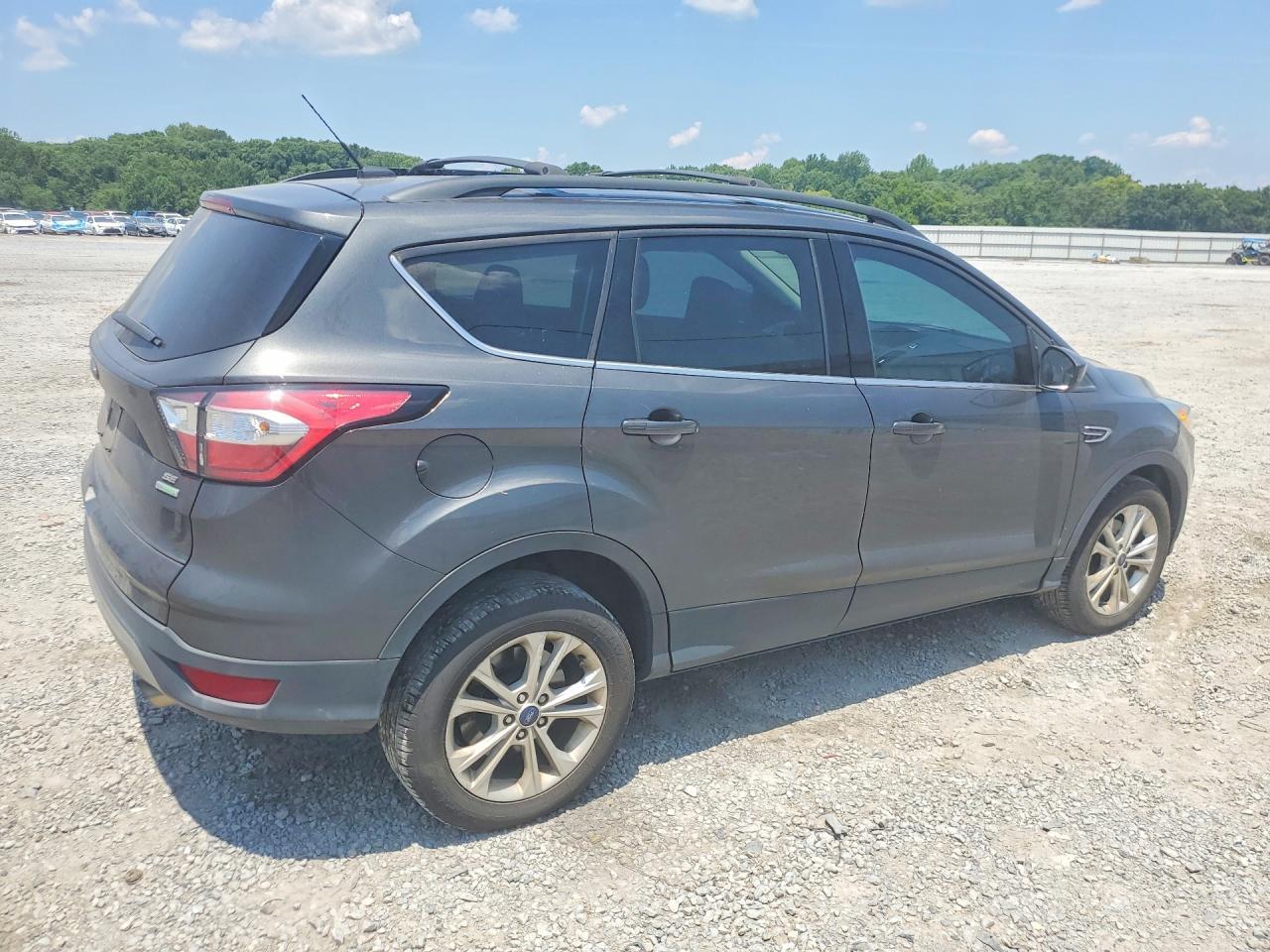2018 Ford Escape Se - Фото 3