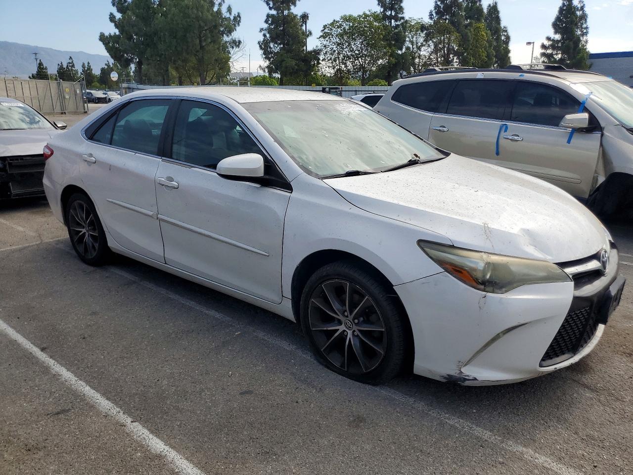 2015 Toyota Camry Xse - Image 4