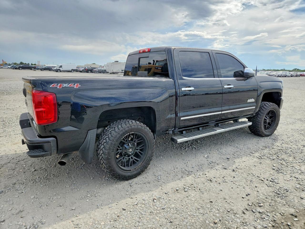 2017 Chevrolet Silverado K1500 High Country - Image 3