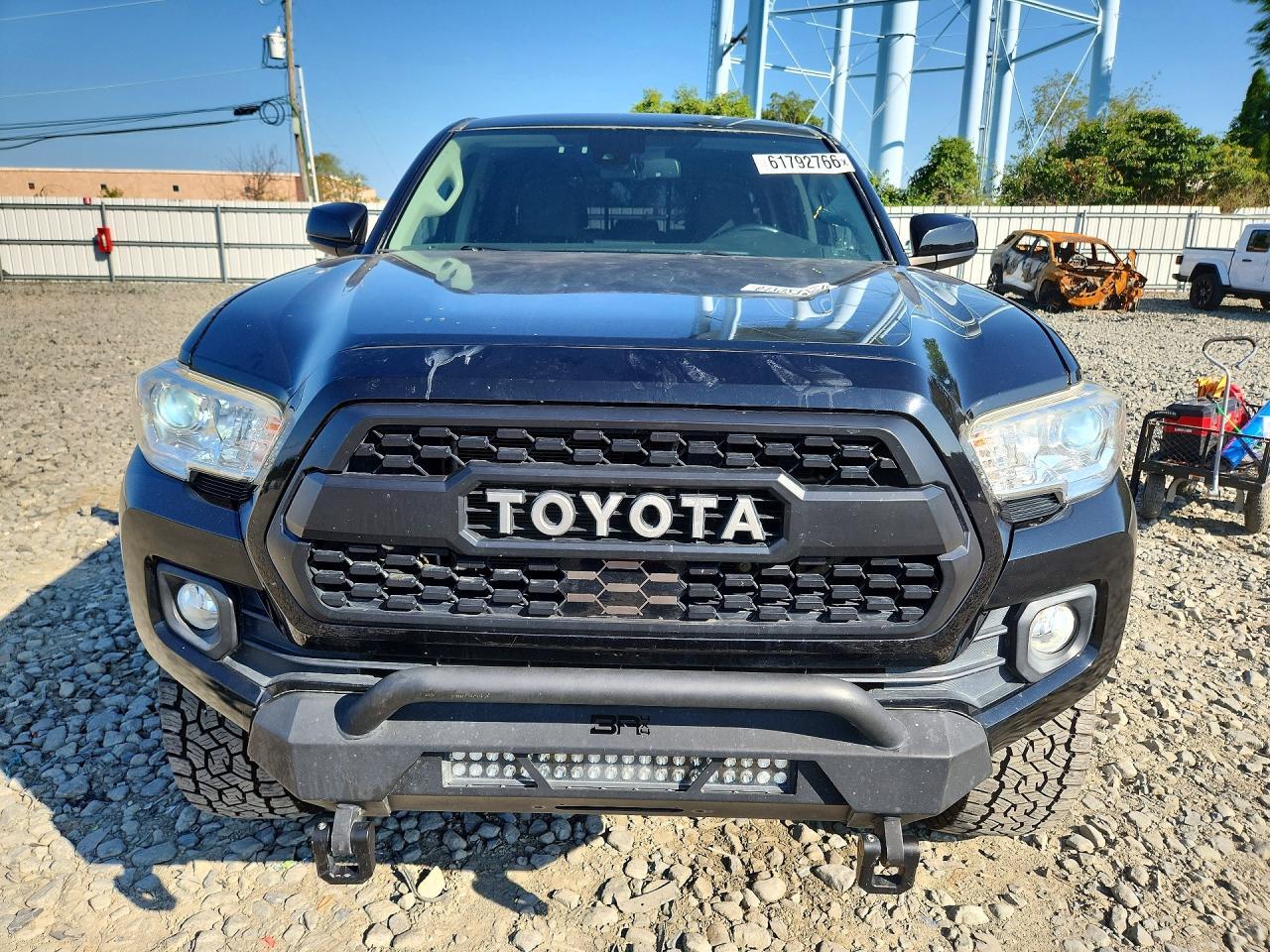 2019 Toyota Tacoma Sr5 V6 - Image 5