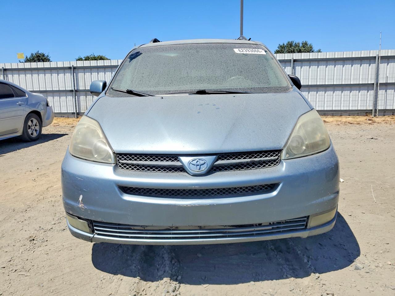 2005 Toyota Sienna Le - Image 5