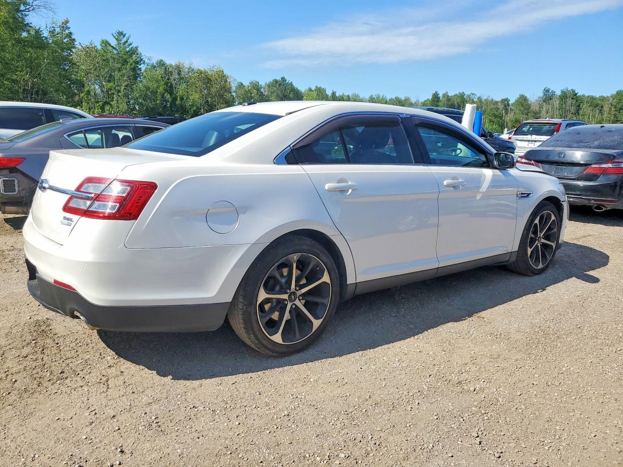 2014 Ford Taurus Sel - Image 3