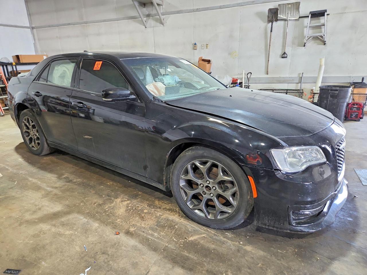2017 Chrysler 300 S - Фото 4