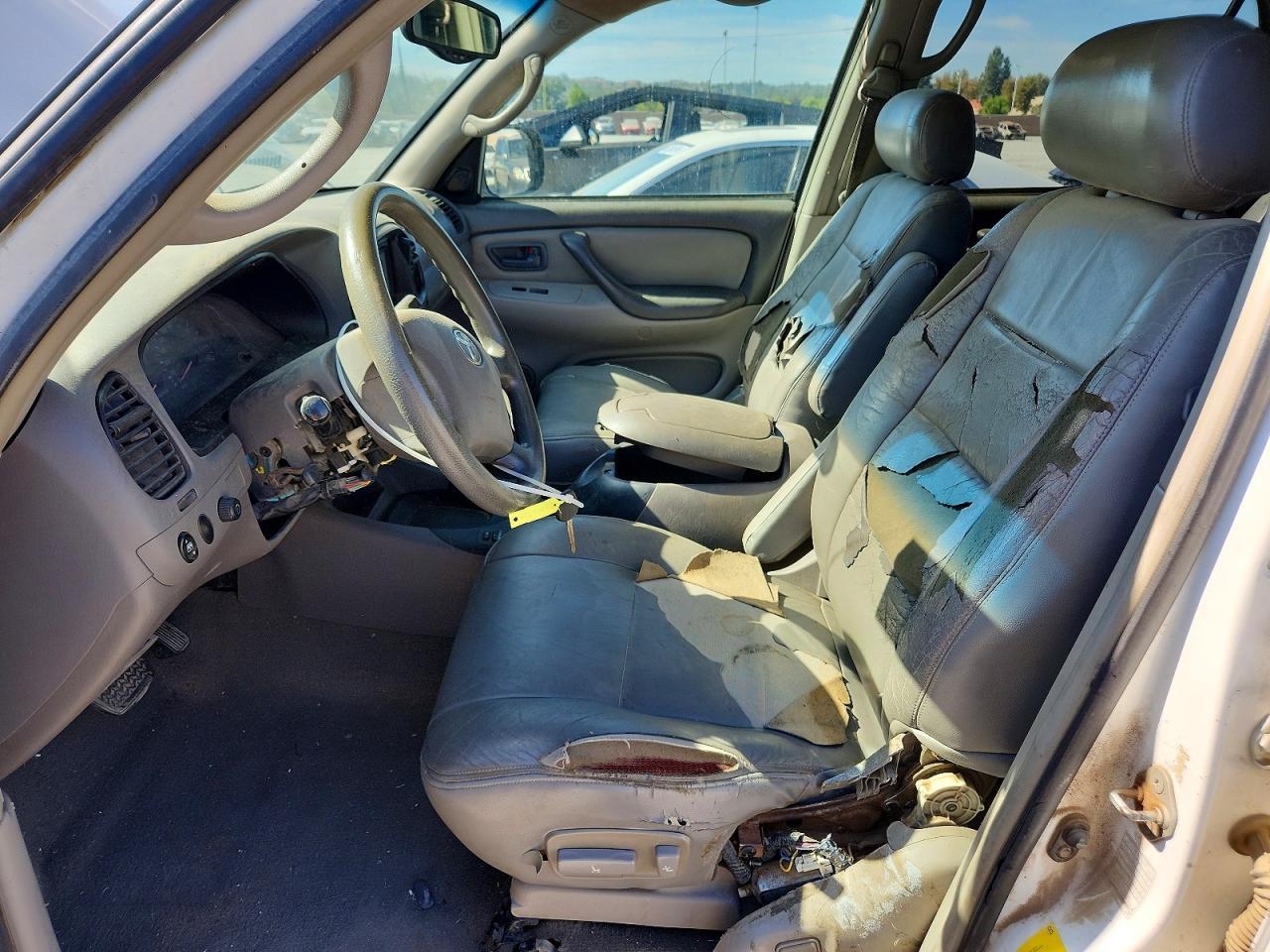 2004 Toyota Sequoia Sr5 - Фото 7