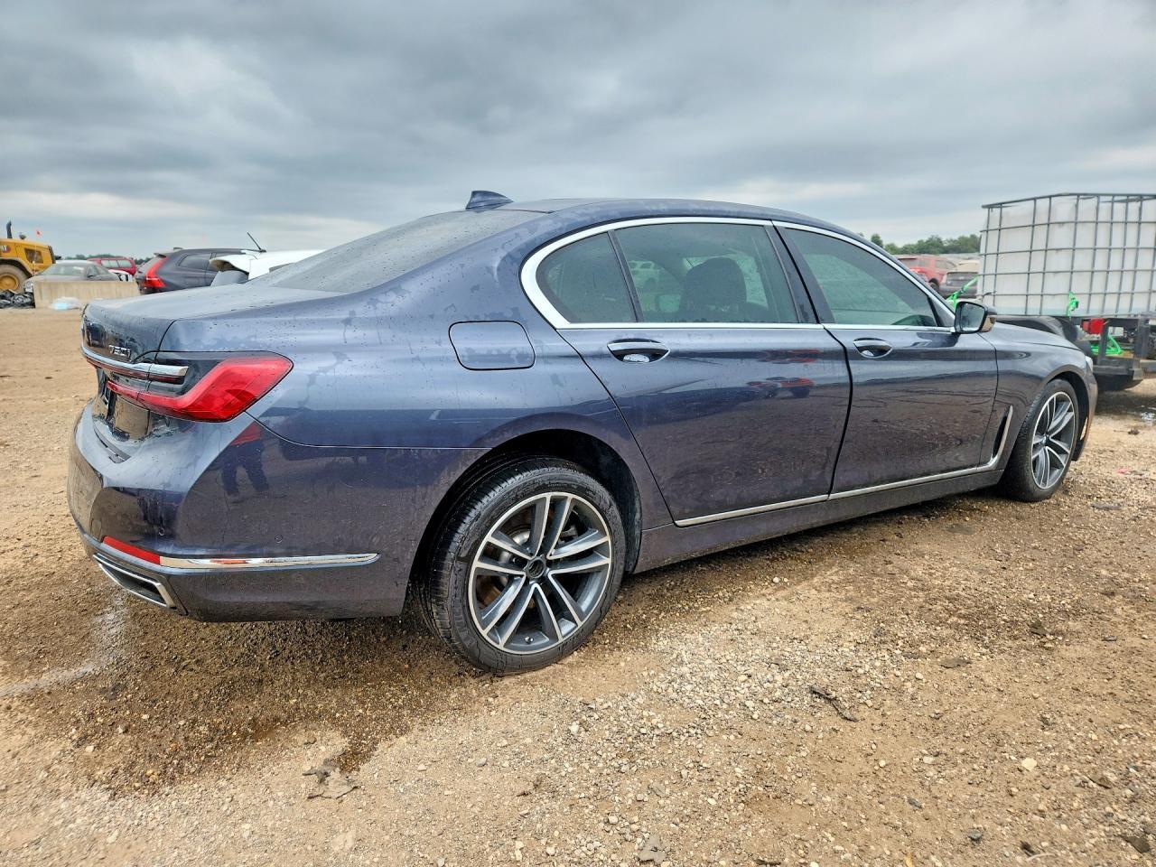 2020 BMW 750 Xi - Фото 3