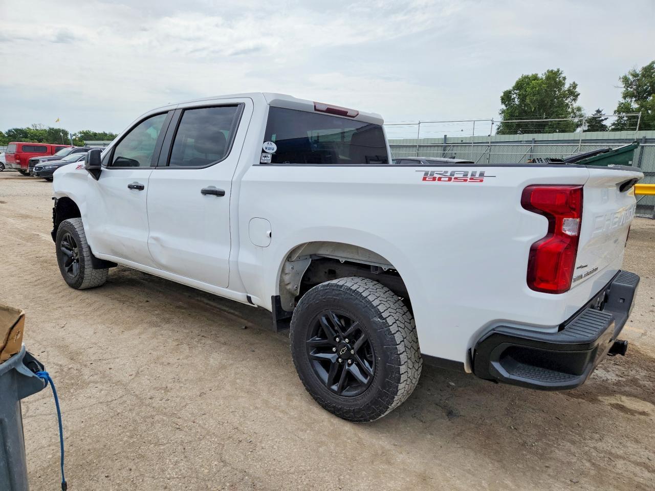 2020 Chevrolet Silverado K1500 Lt Trail Boss - Фото 2