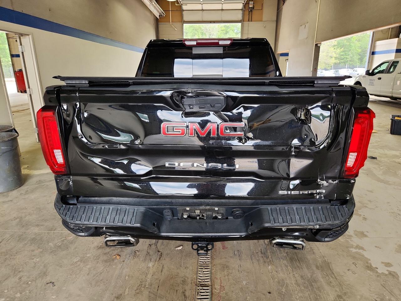 2022 GMC Sierra Limited K1500 Denali - Image 6