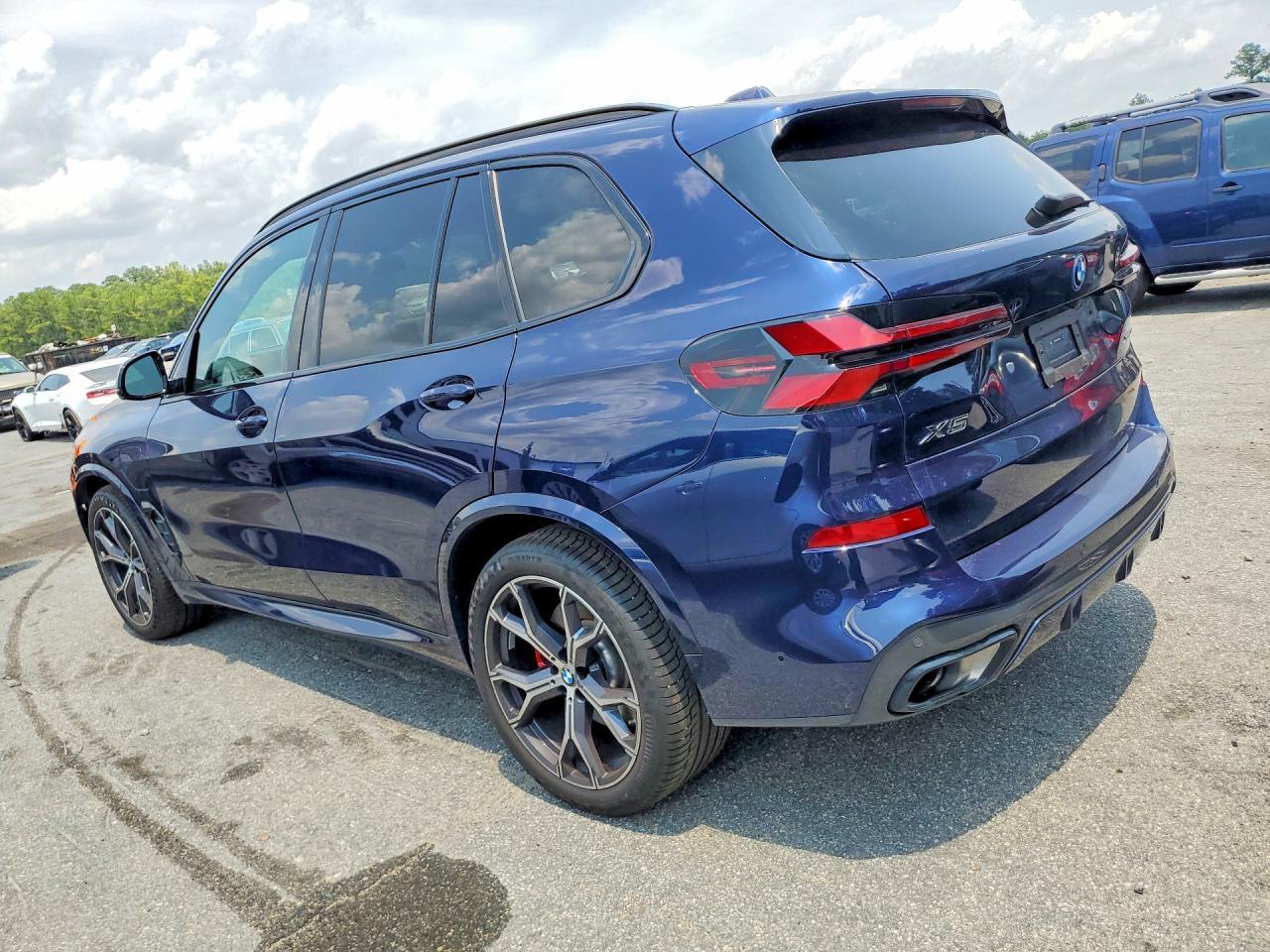 2026 BMW X5 - Фото 2