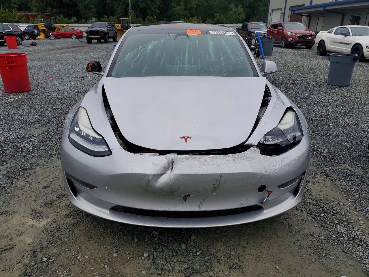 2018 Tesla Model 3 - Фото 5