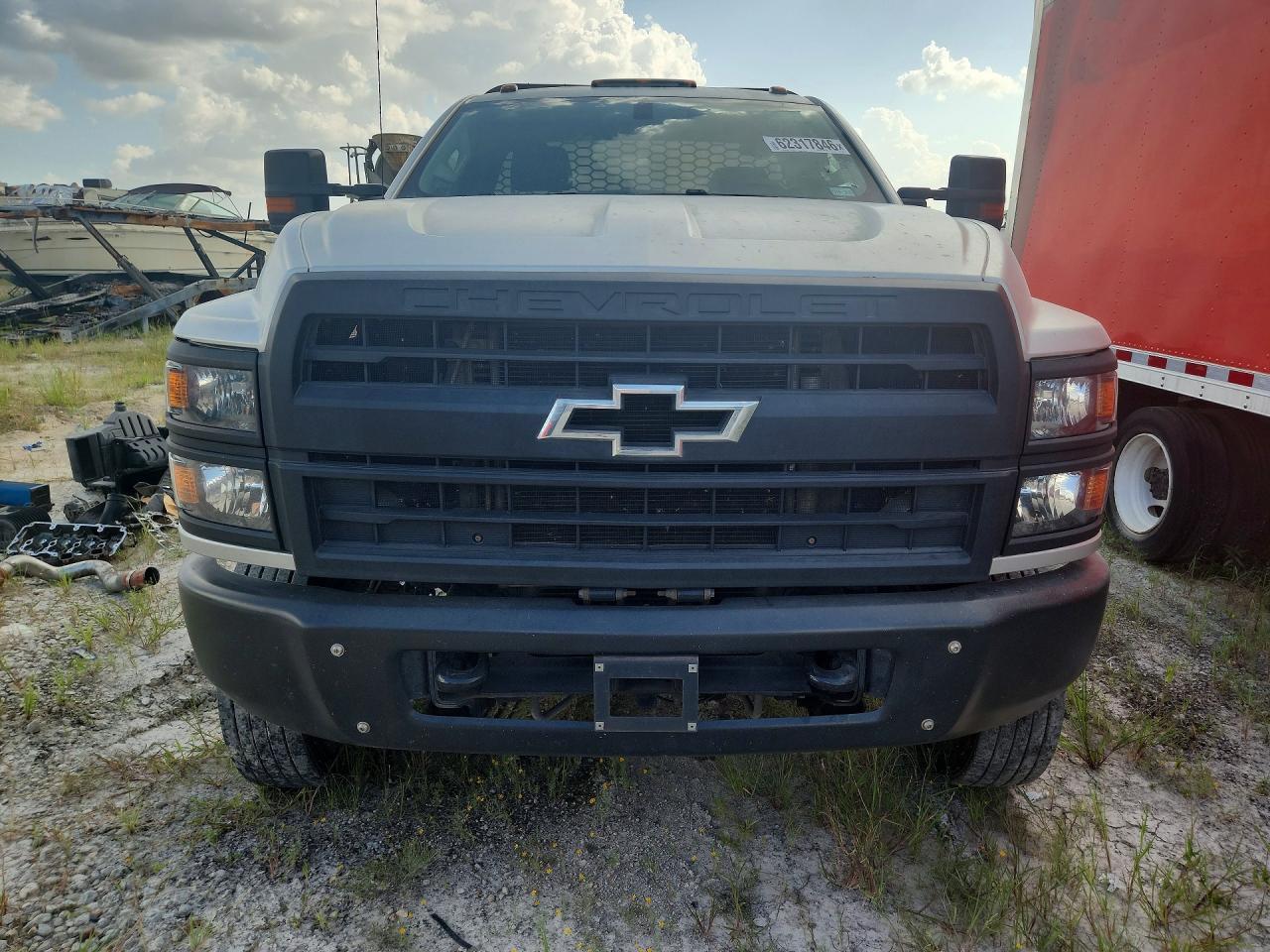 2023 Chevrolet Silverado Medium Duty - Image 5