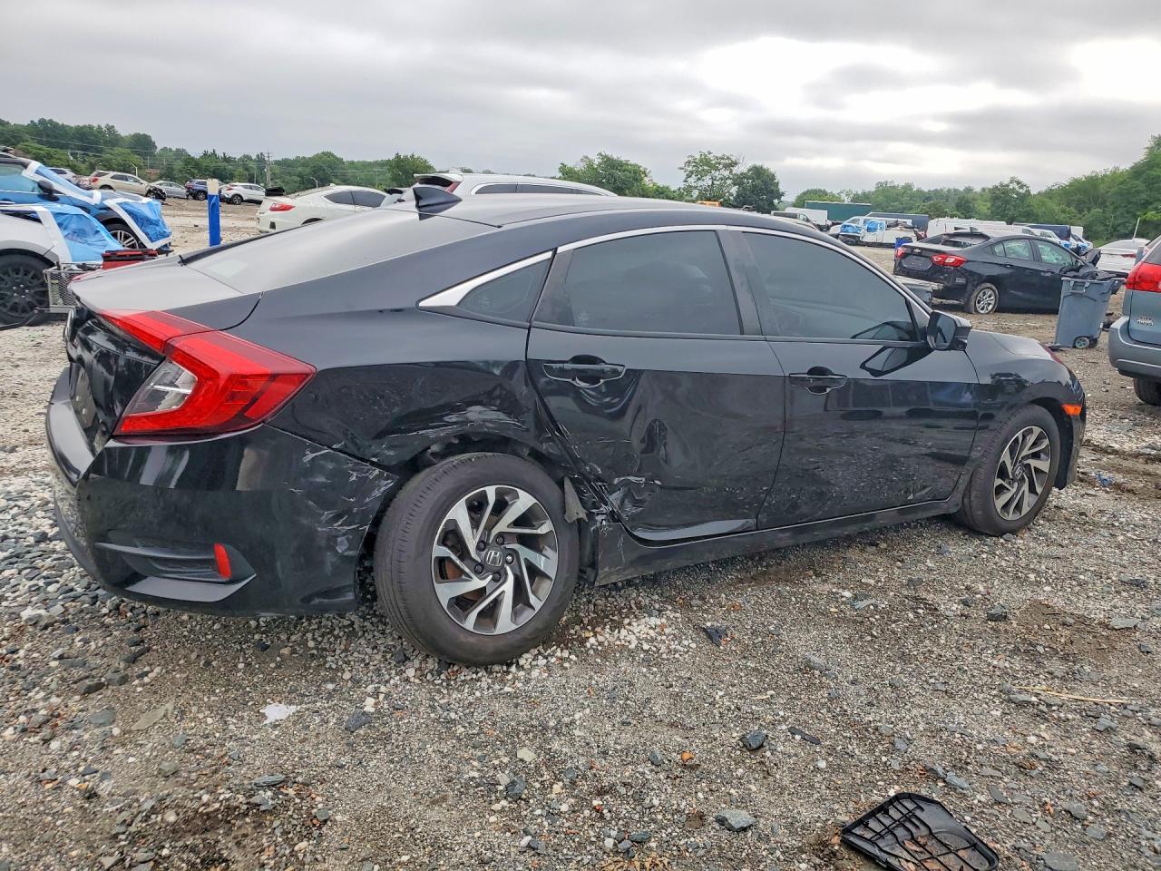 2018 Honda Civic Ex - Image 3