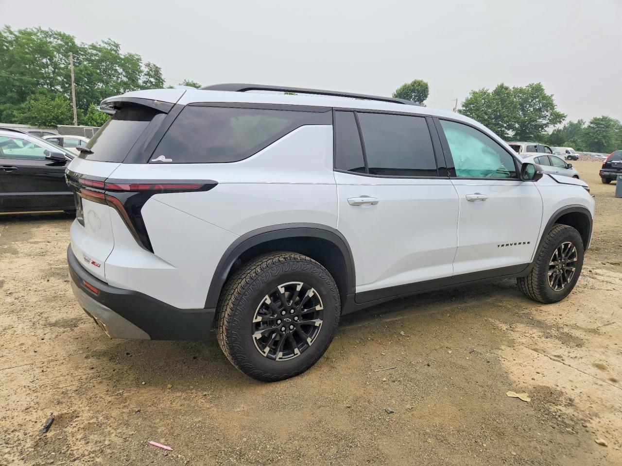 2026 Chevrolet Traverse Z71 - Image 3