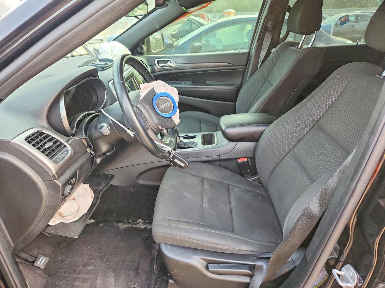 2018 Jeep Grand Cherokee Laredo - Image 7