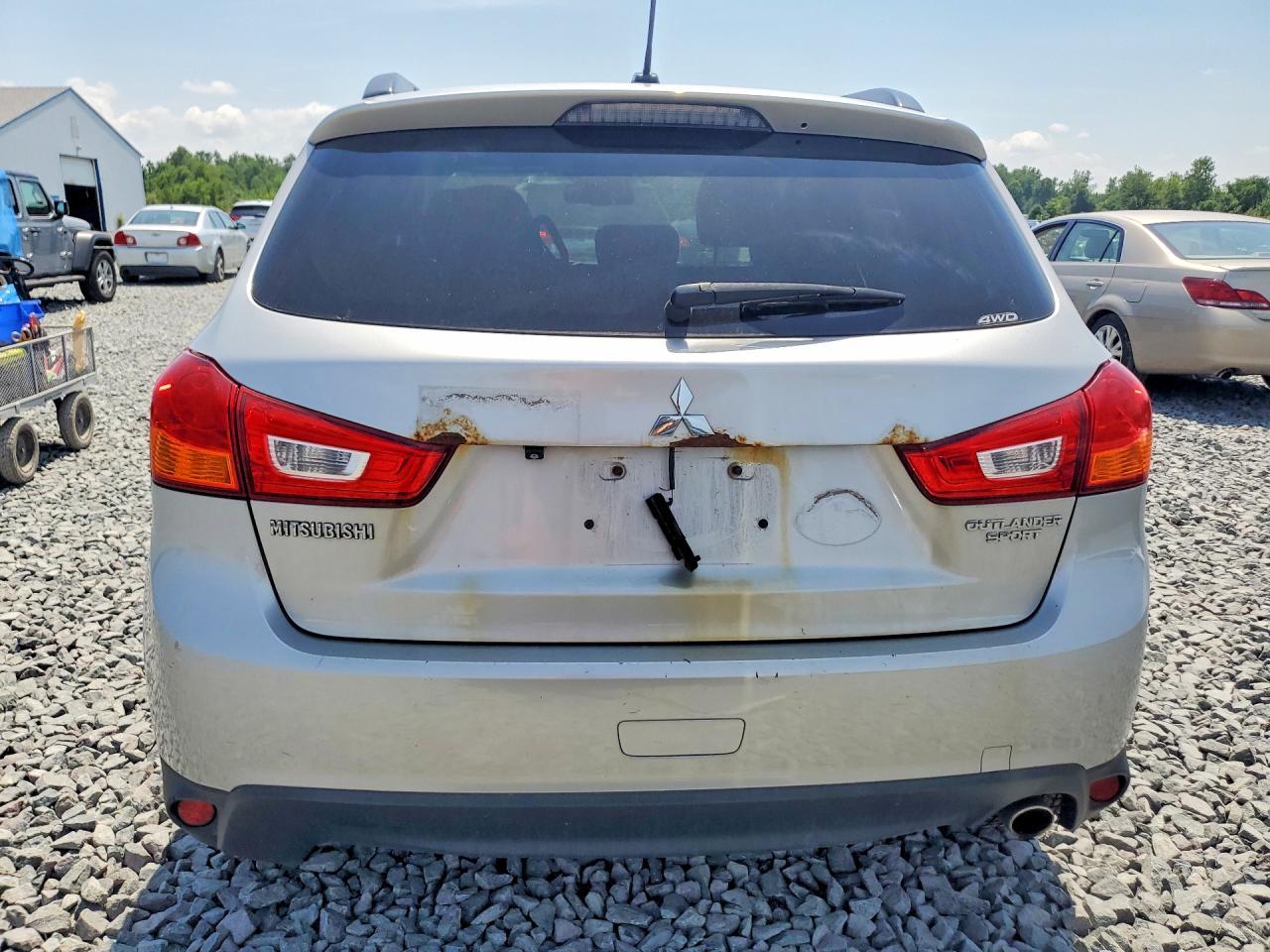2013 Mitsubishi Outlander Sport Se - Image 6
