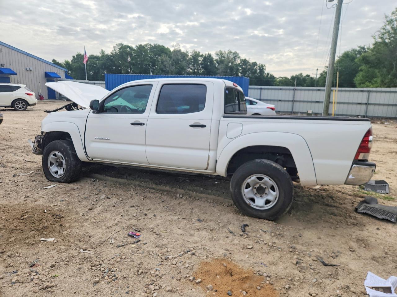 2010 Toyota Tacoma Double Cab - Image 2