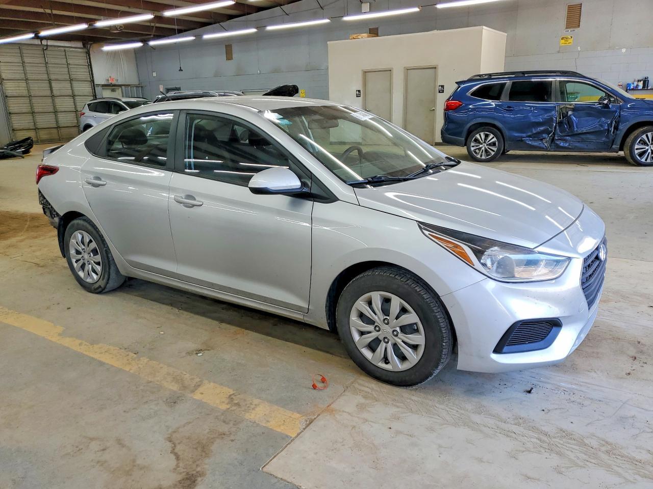 2019 Hyundai Accent Se - Фото 4