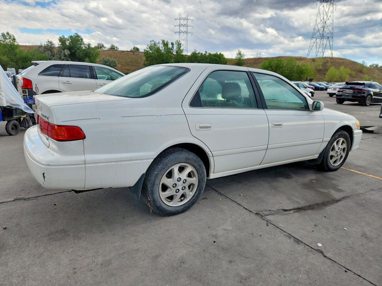 2000 Toyota Camry Le V6 - Image 3