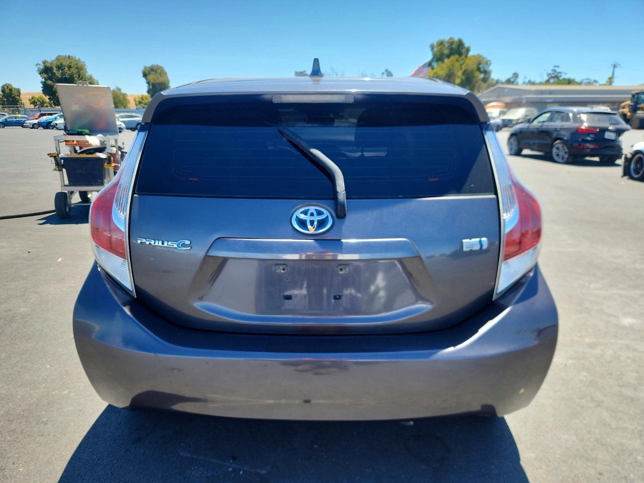 2016 Toyota Prius C Two - Image 6