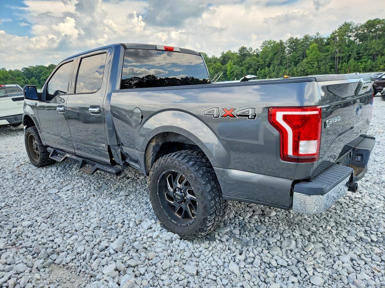 2015 Ford F150 Supercrew - Фото 2