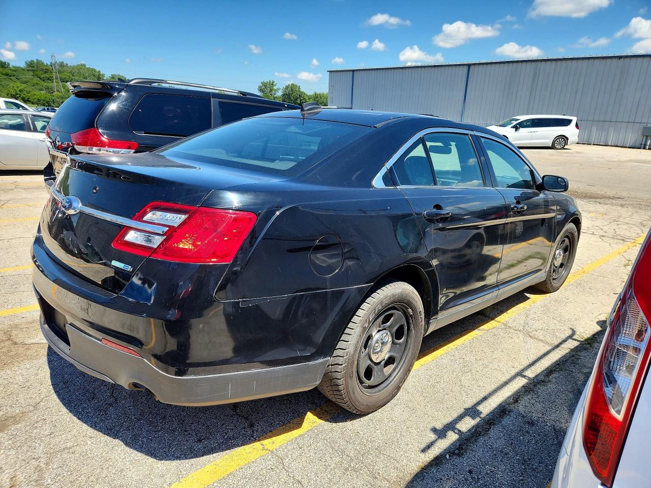 2018 Ford Taurus Police Interceptor - Image 3