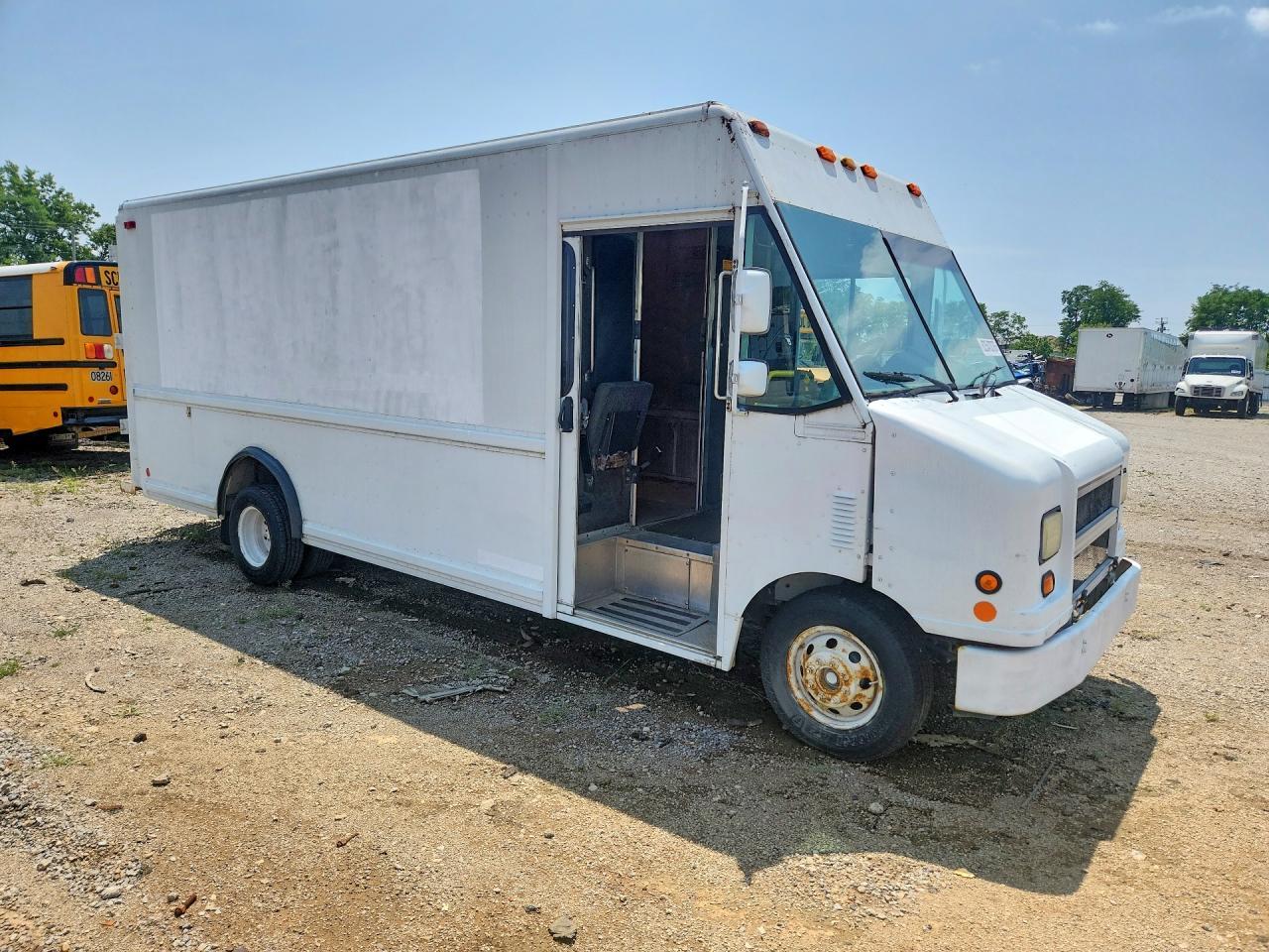 2000 Ford F-59 - Фото 4
