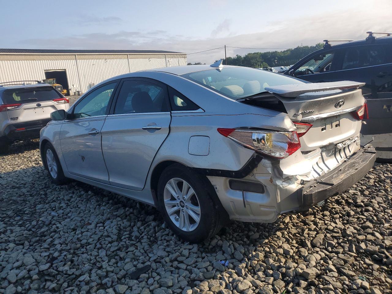 2011 Hyundai Sonata Gls - Фото 2