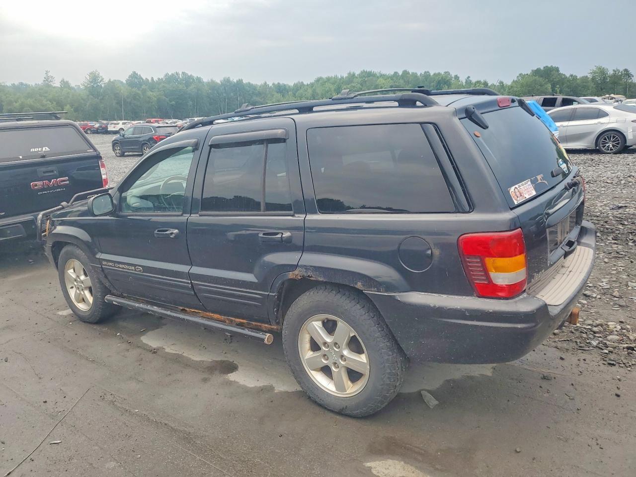 2003 Jeep Grand Cherokee Overland - Image 2