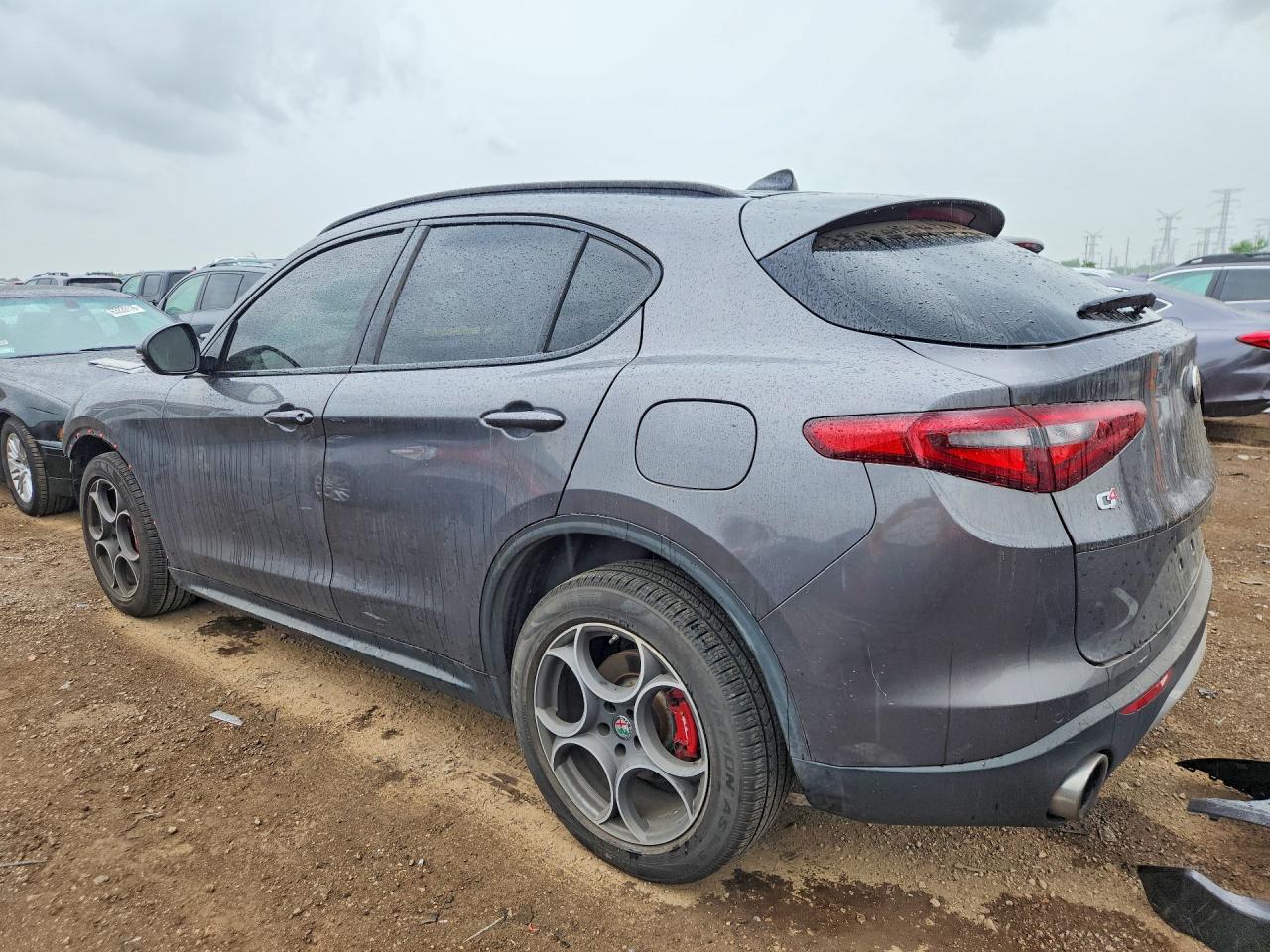 2018 Alfa Romeo Stelvio Sport - Image 2