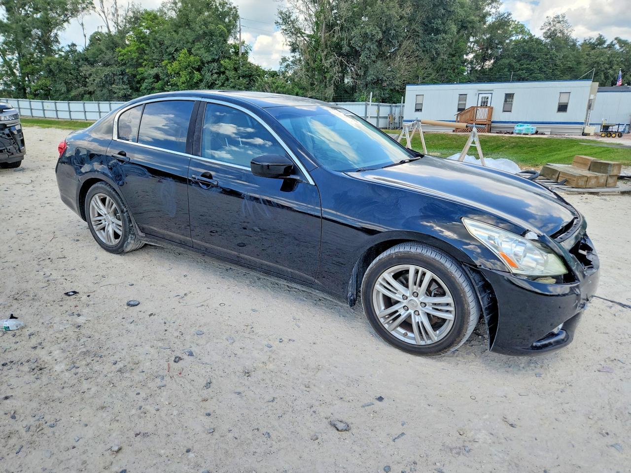 2011 Infiniti G37 Sedan Journey - Image 4