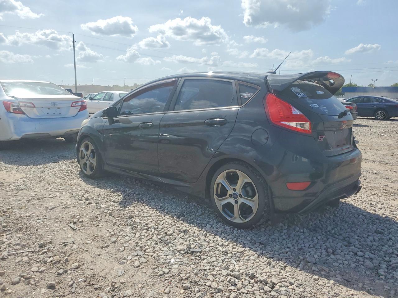 2017 Ford Fiesta St - Фото 2
