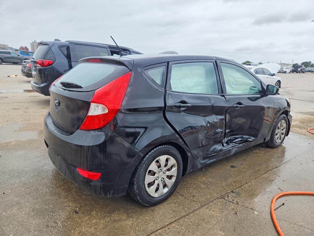 2017 Hyundai Accent Se - Image 3